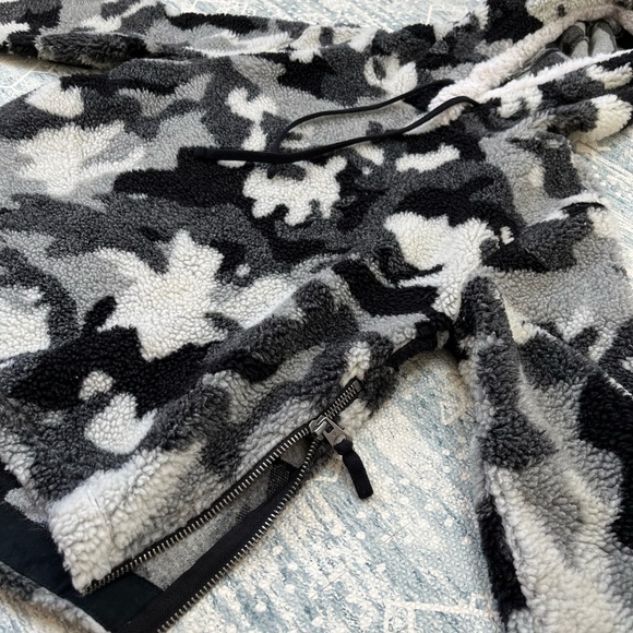 Pull over jacket - Picture 4 of 6